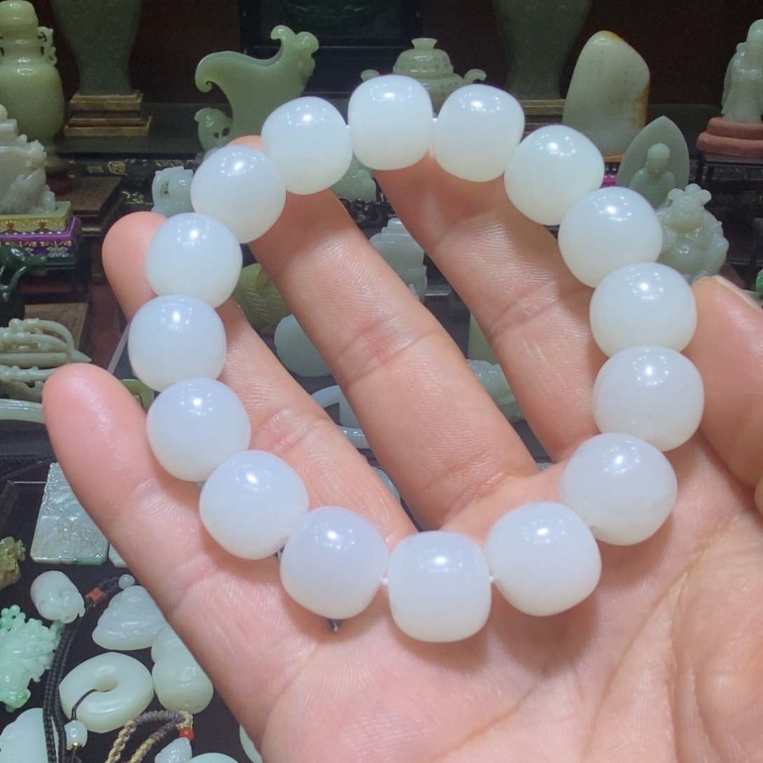 和田玉挂件未镶嵌咕****噜