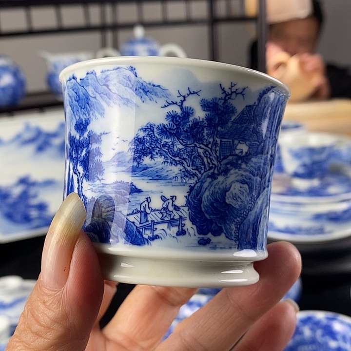 陶景德镇手工手绘青花山水