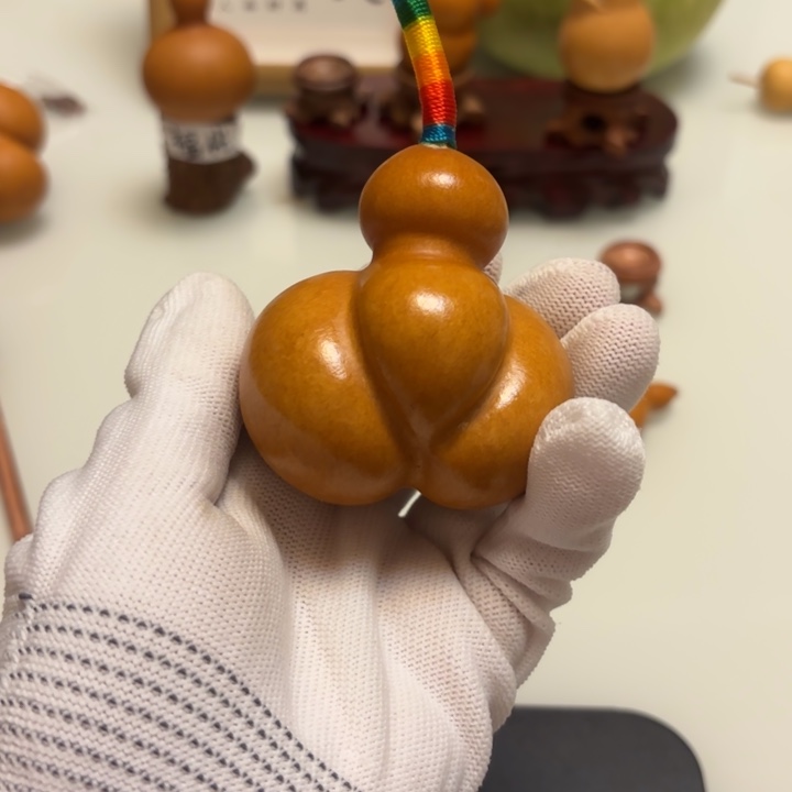 潇***姐天然手捻老皮葫芦