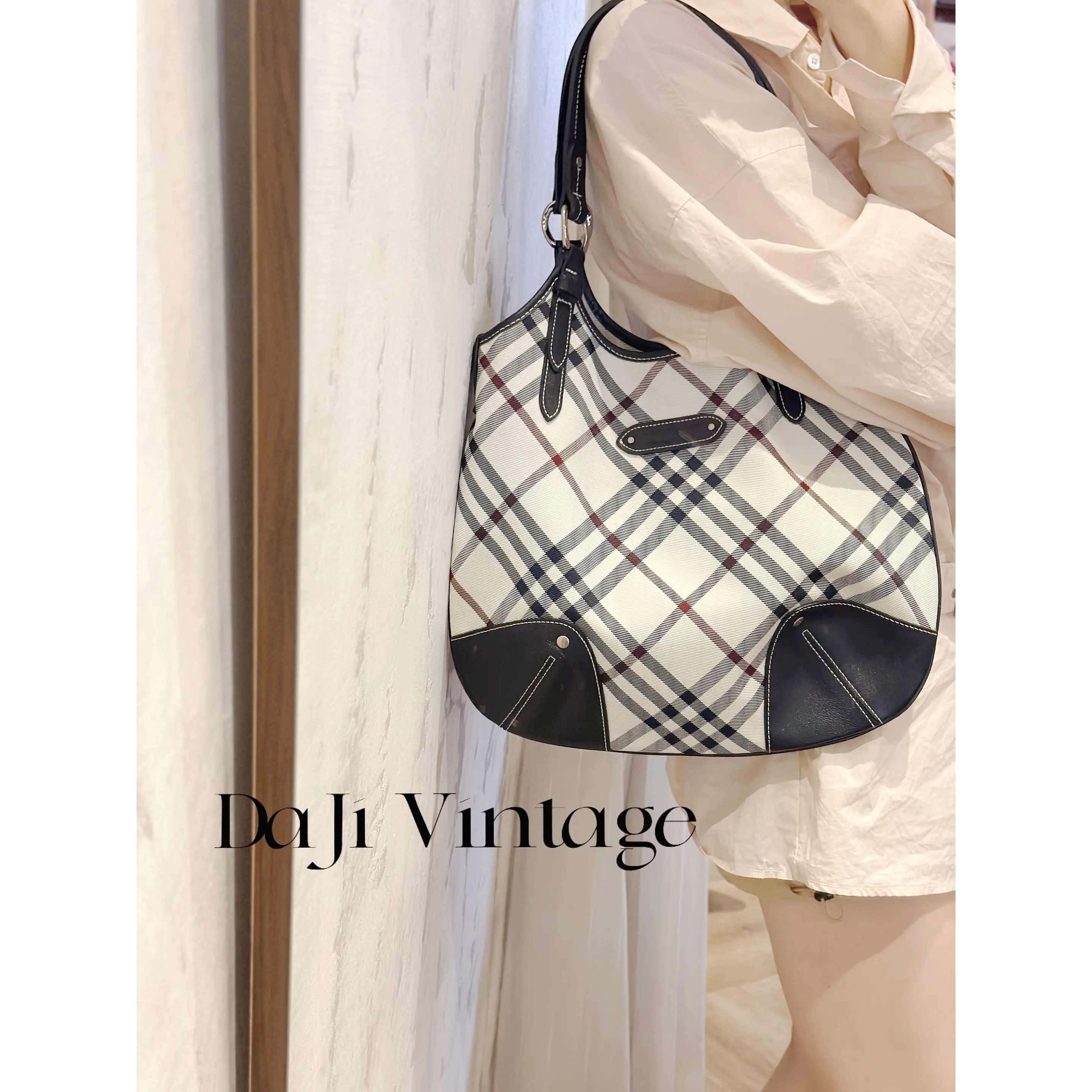 95新 BURBERRY/博柏利 大吉中古/Burberry格纹hobo单肩包