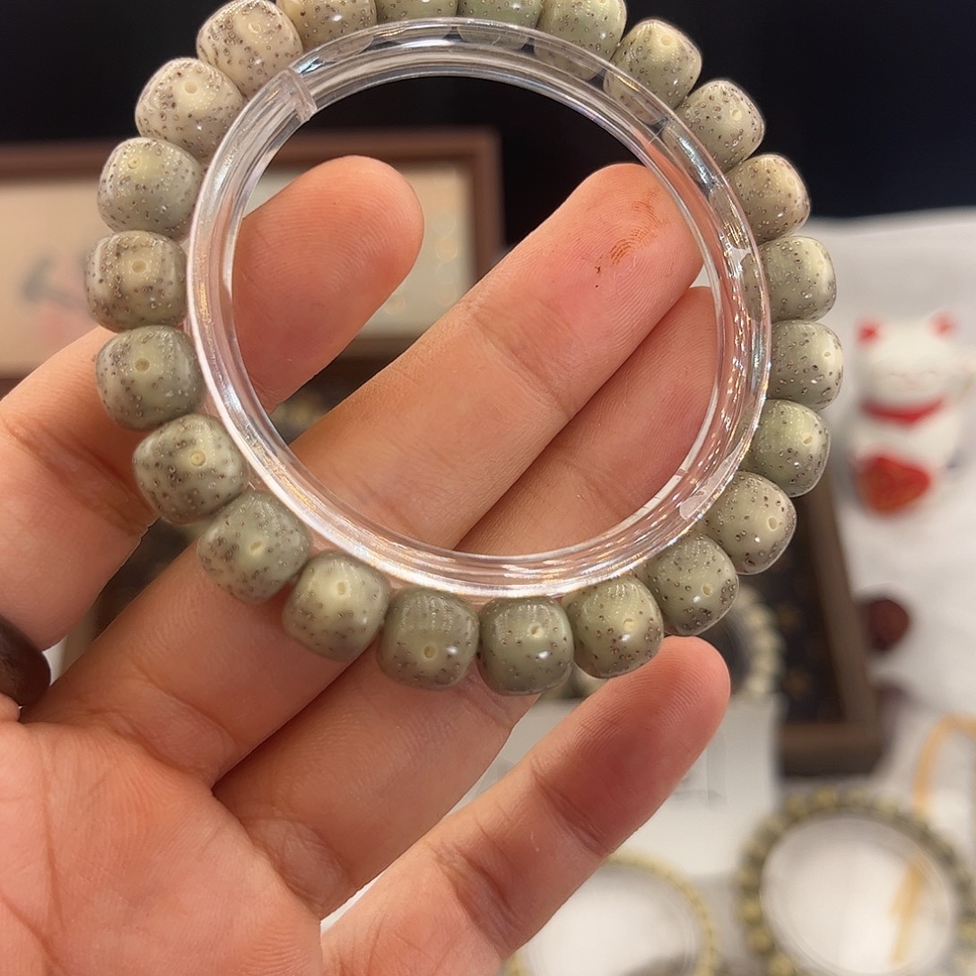 吊坠星月菩提9 号. 星月菩提.  一物一图. 