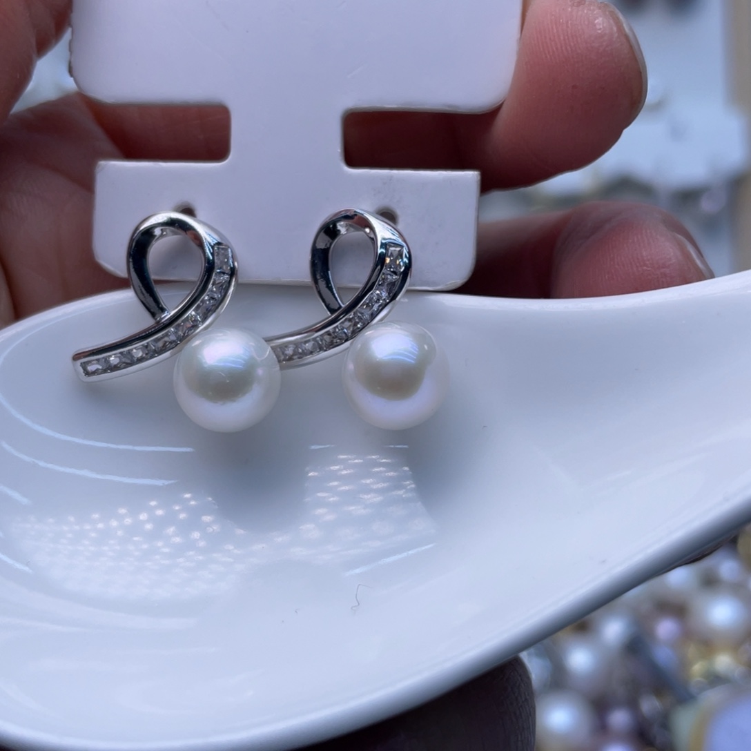 淡水珍珠耳饰未镶嵌