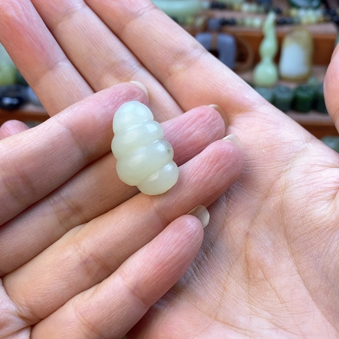 和田玉（碧玉）颈饰未镶嵌