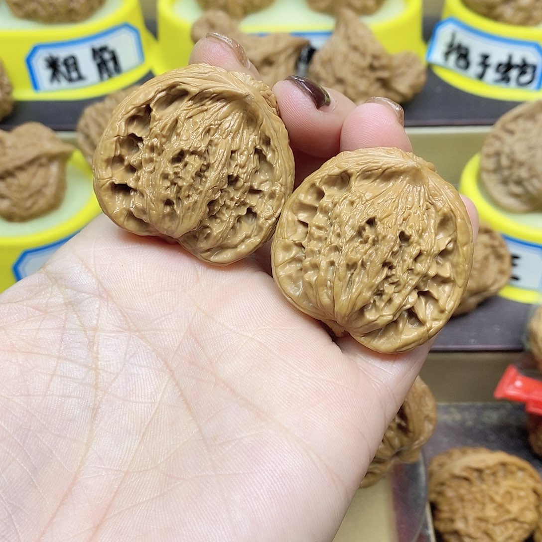 文玩核桃吊坠虎头奢望