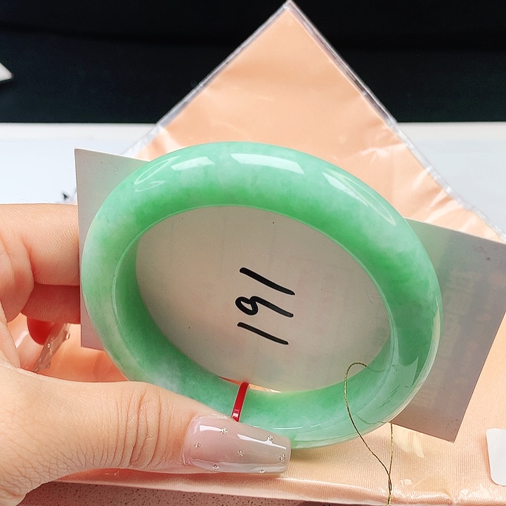 翡翠手镯未镶嵌56+正圈