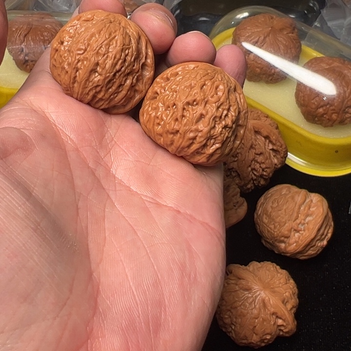 核桃铁锤，35，已打底