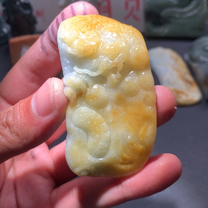 翡翠未镶嵌颈饰保真天然a货翡翠