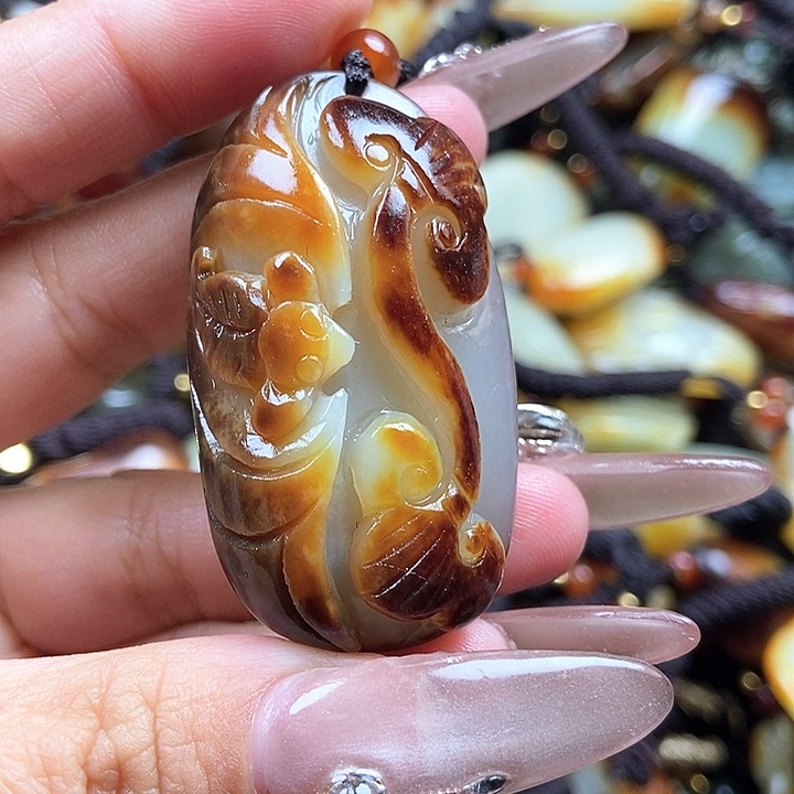 和田玉颈饰未镶嵌