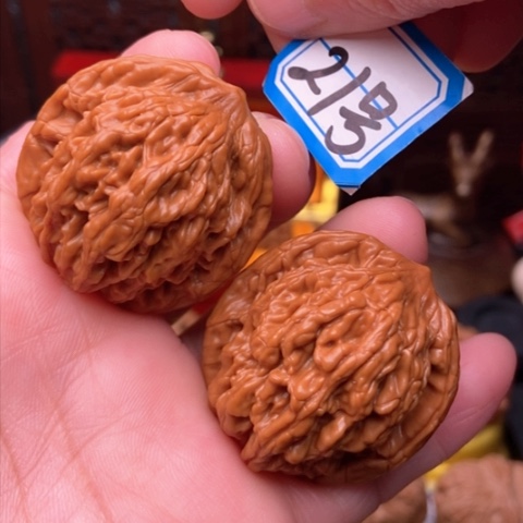 文玩核桃吊坠麦虎37