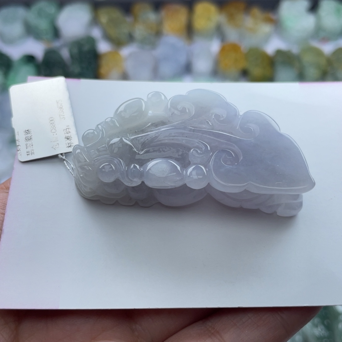 翡翠颈饰未镶嵌貔貅