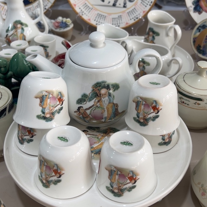 麦***强瓷片陶瓷制品壶800毫升杯150毫升12个，托盘