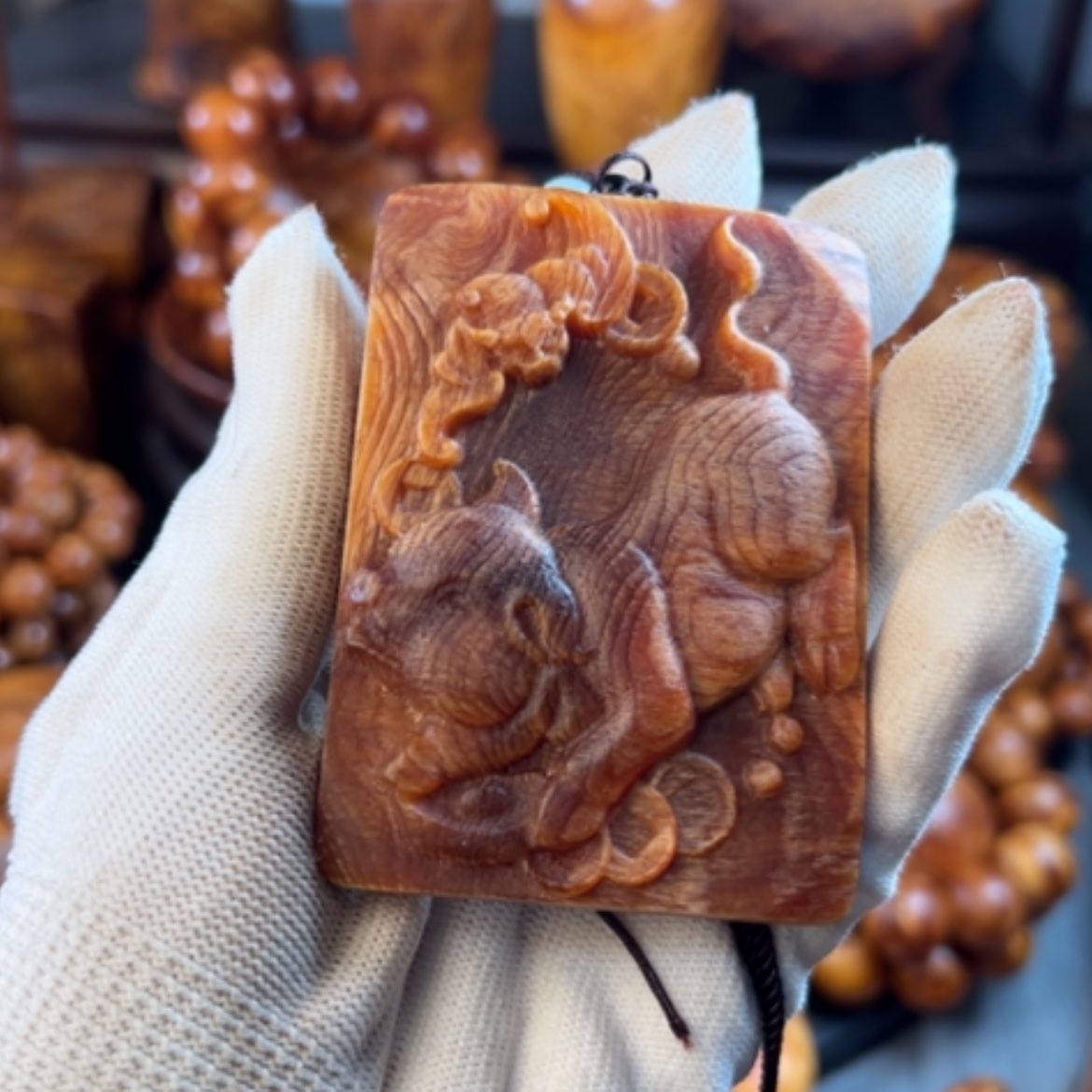 【闪购商品】松木（琥珀木）把件