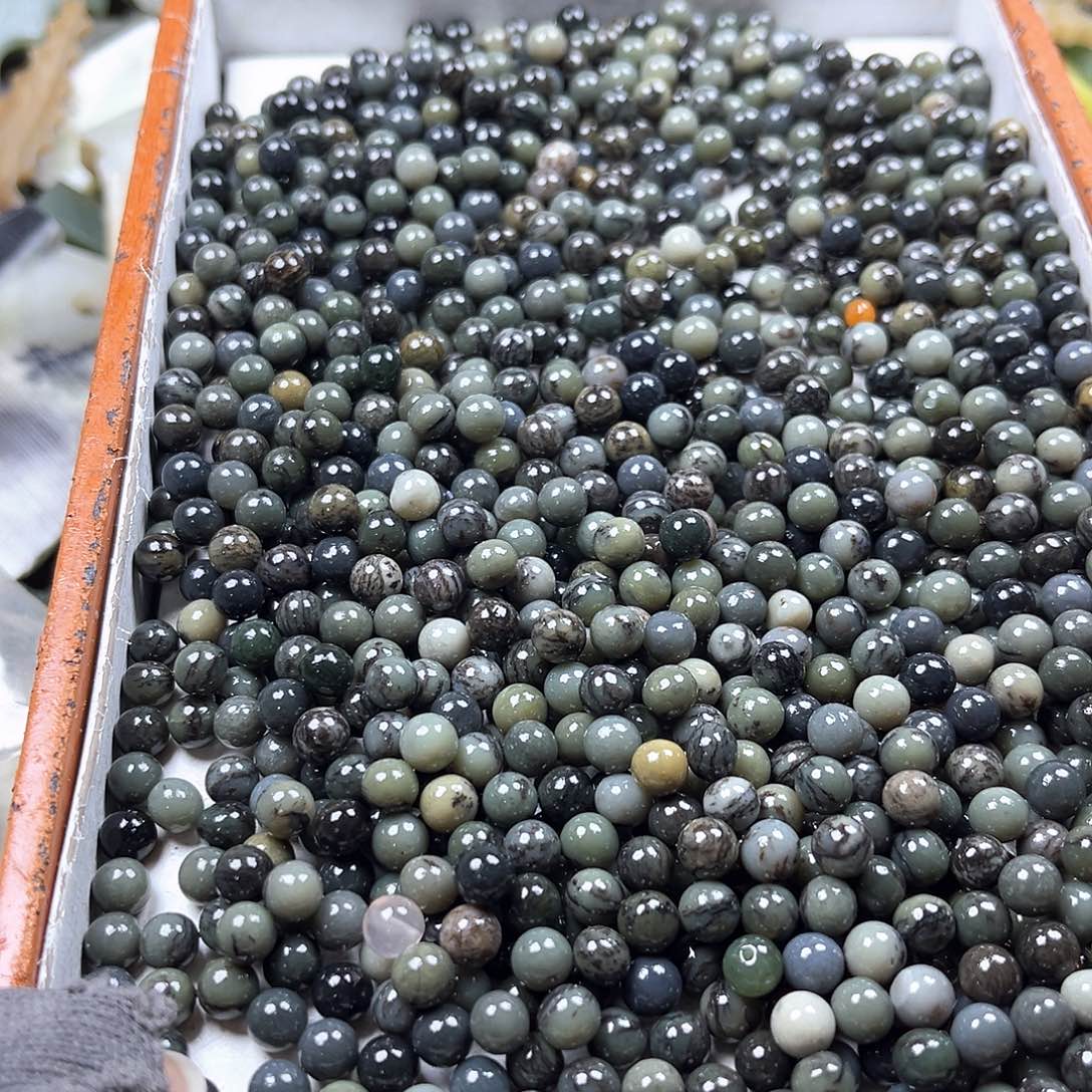 颈饰未镶嵌和田玉若**读