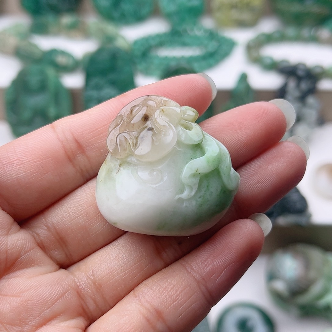 独山玉挂件未镶嵌