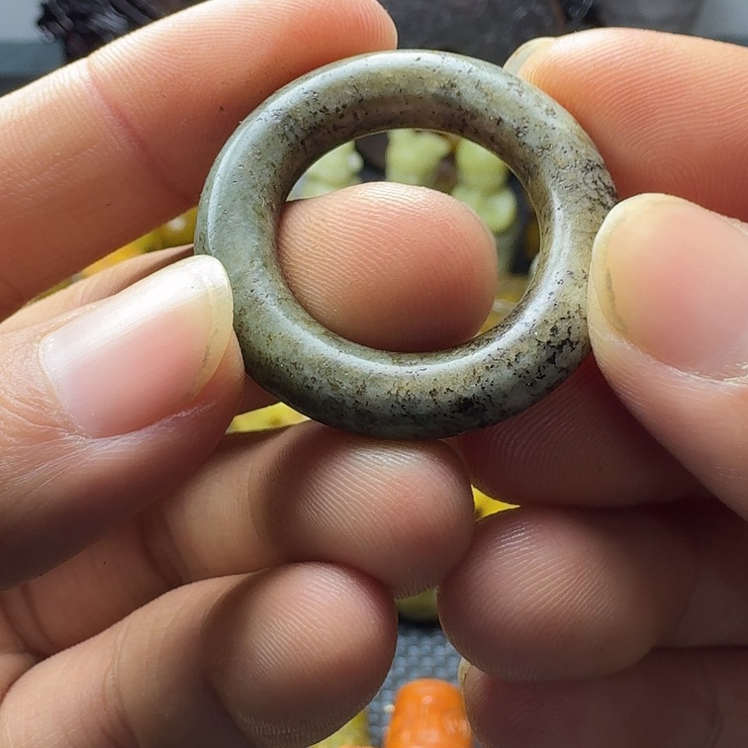 白玉菩提吊坠。。。