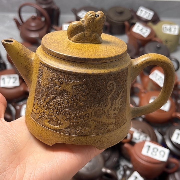 紫砂茶壶三***8紫砂微瑕半手