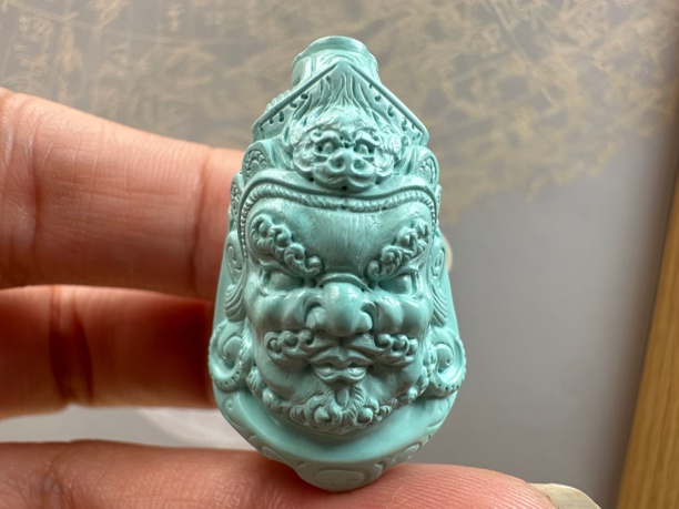 原矿绿松石精工雕刻黄财神