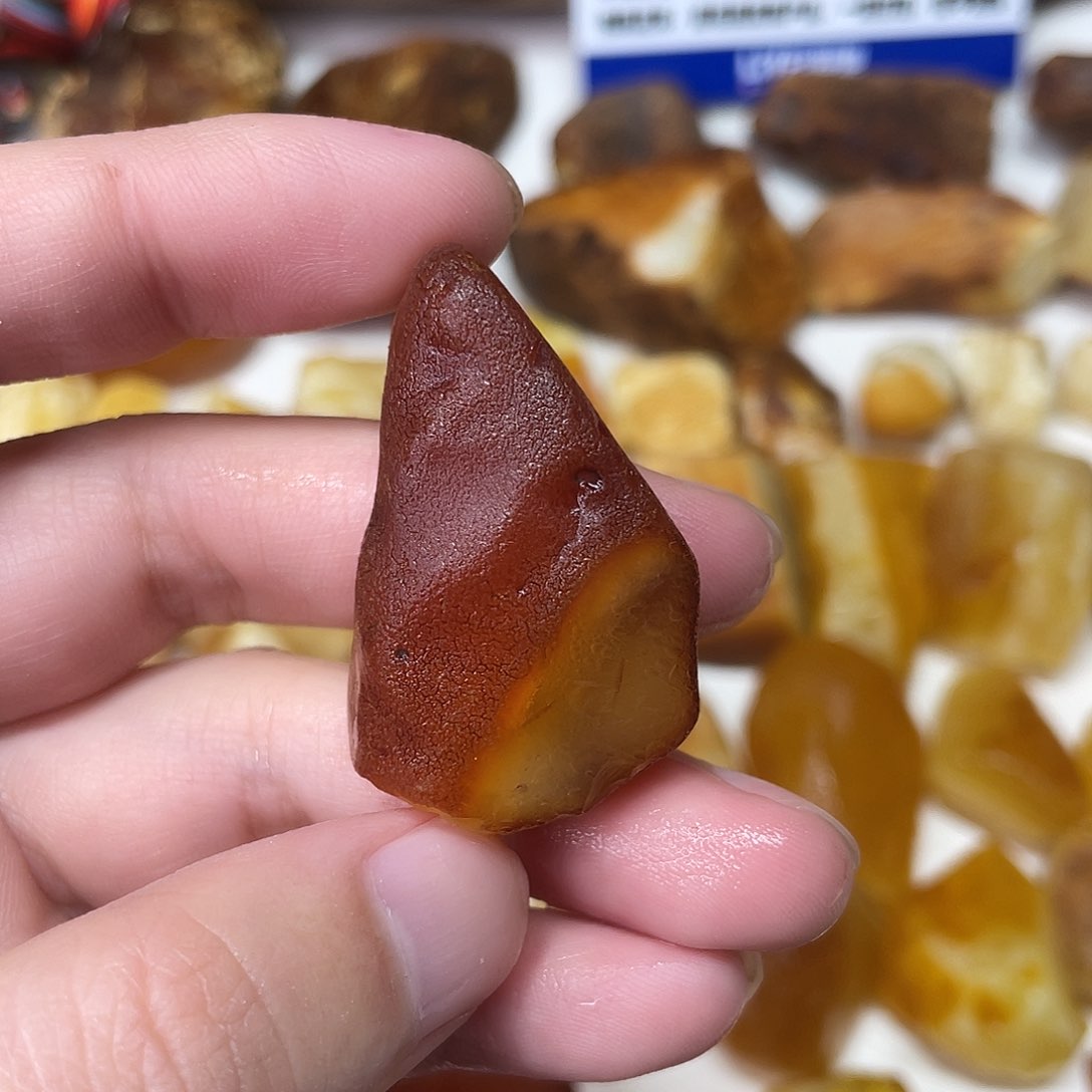 定制琥珀未镶嵌原矿琥珀