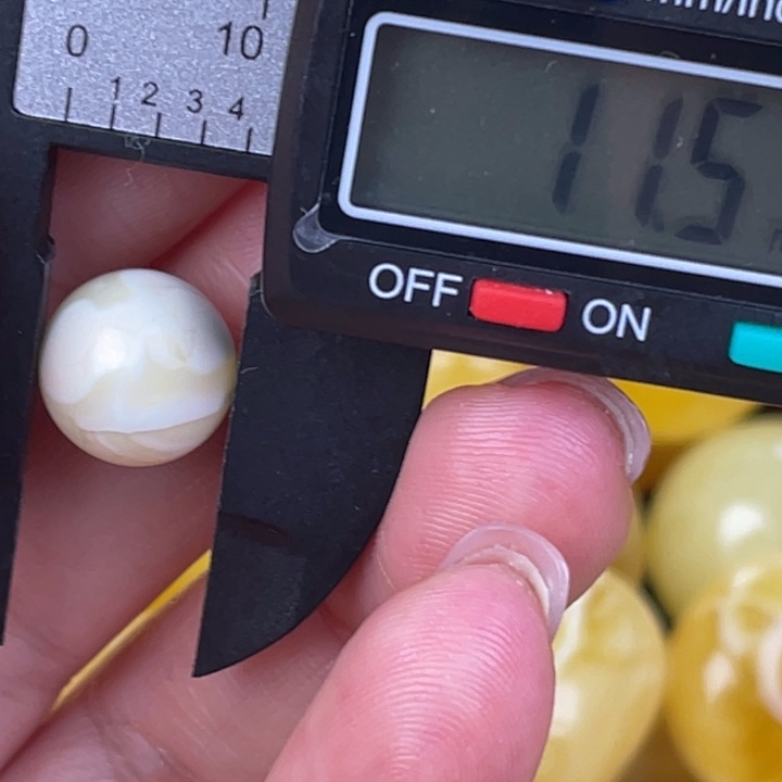 蜜蜡未镶嵌裸石微瑕273