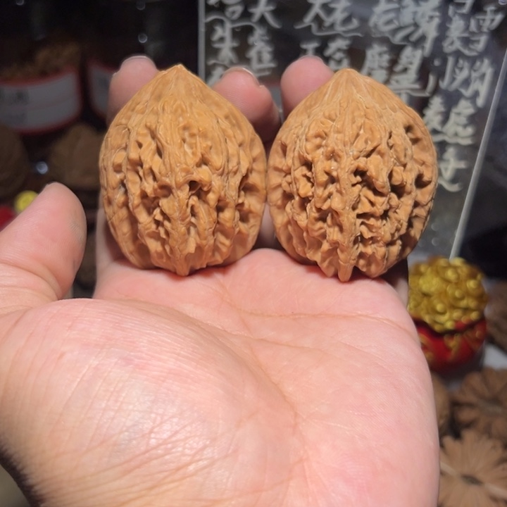 吊坠文玩核桃边40高50大沽石