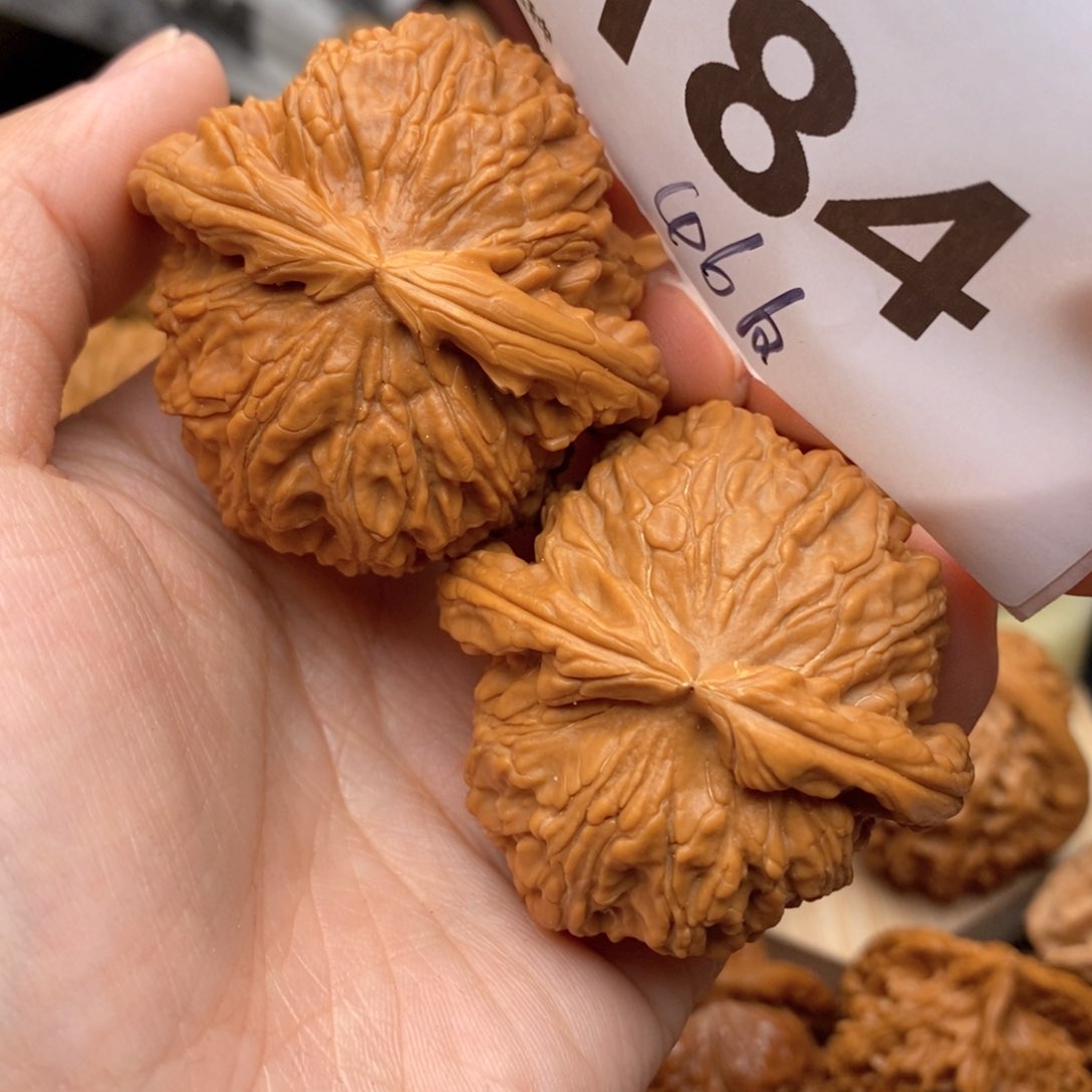 文玩核桃把件184号46白