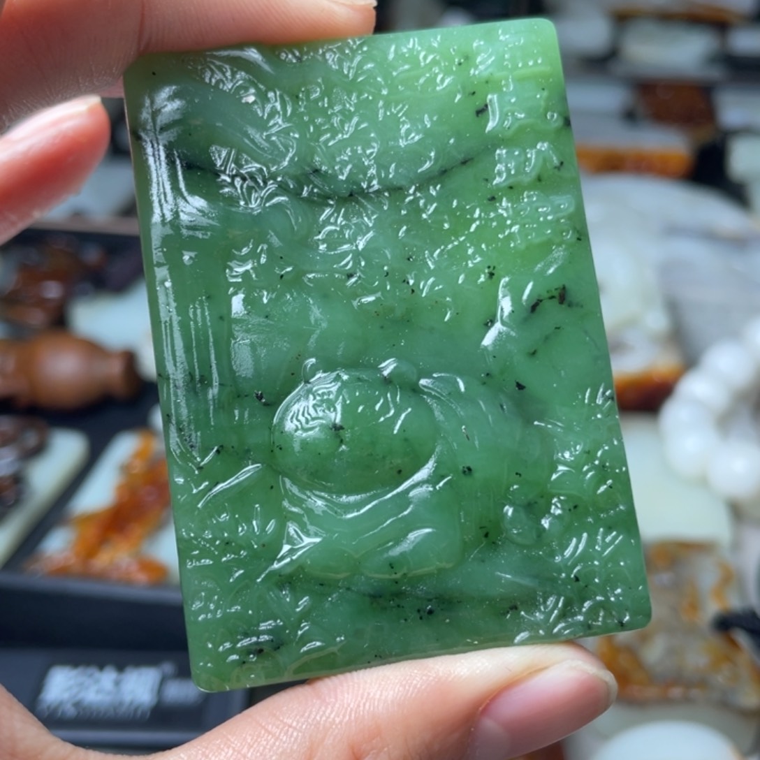 颈饰未镶嵌和田玉（糖玉）