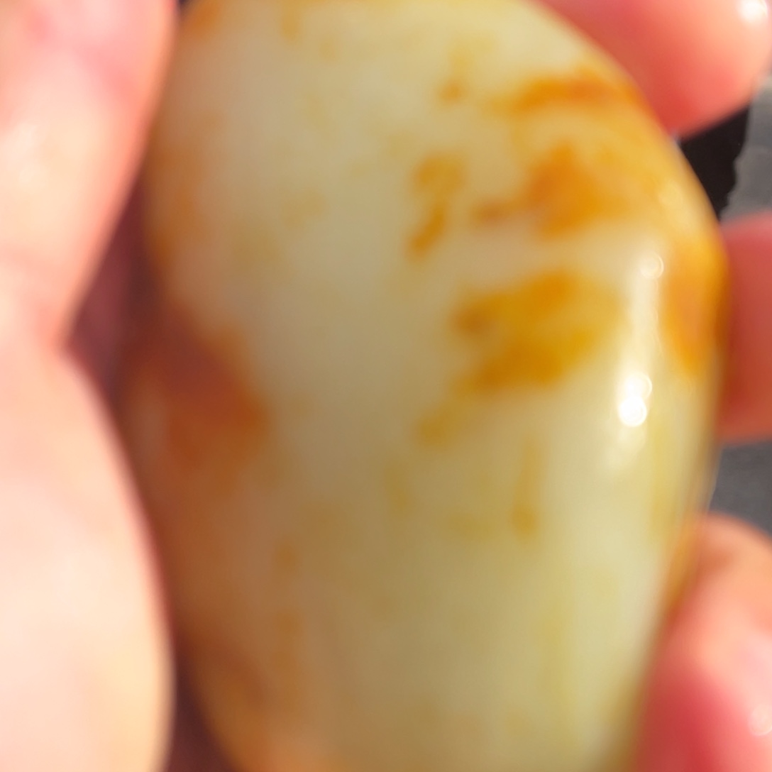 和田玉（糖玉）未镶嵌珠宝奇石