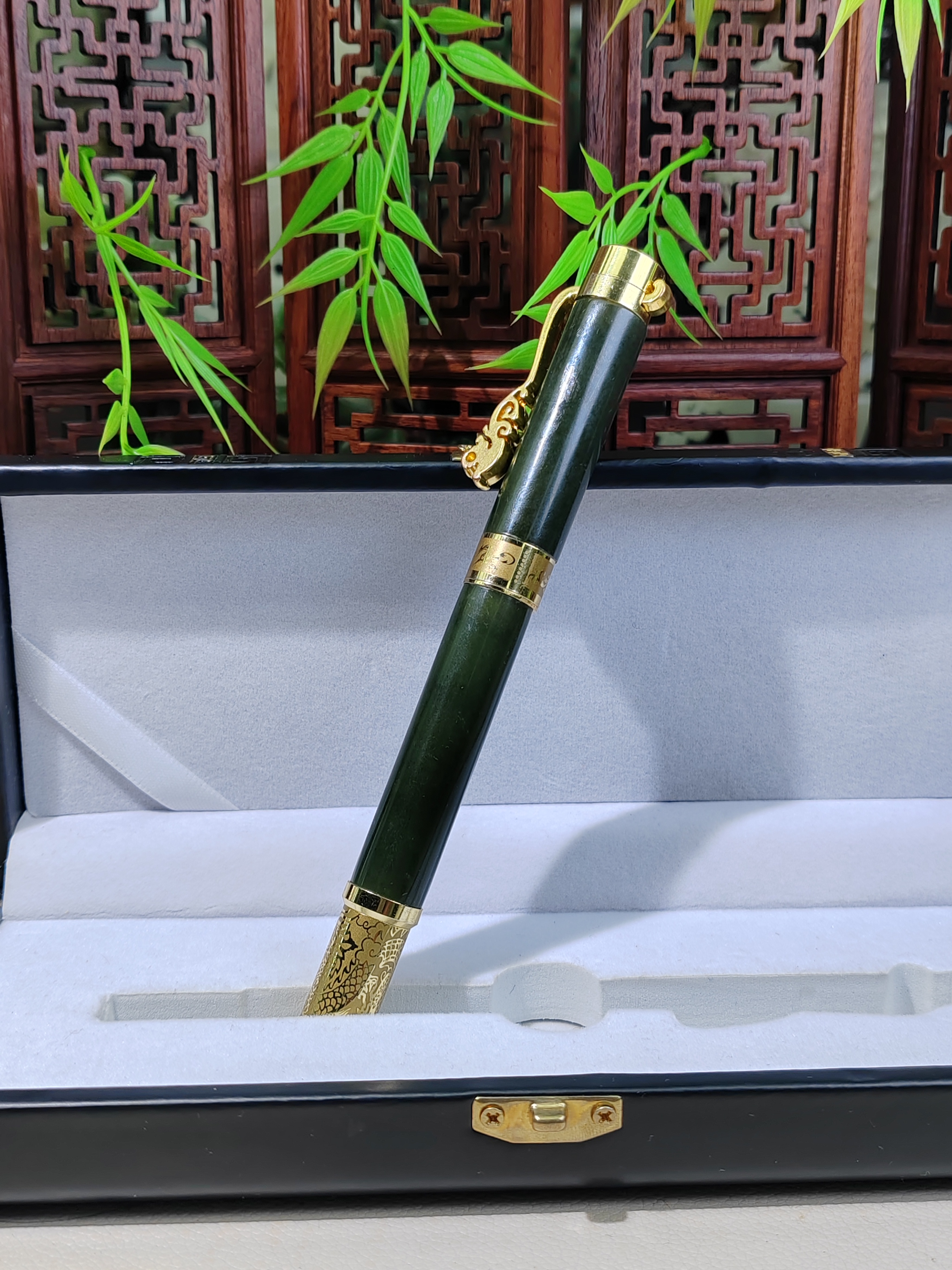 和田玉新疆叶城青玉一细钢笔