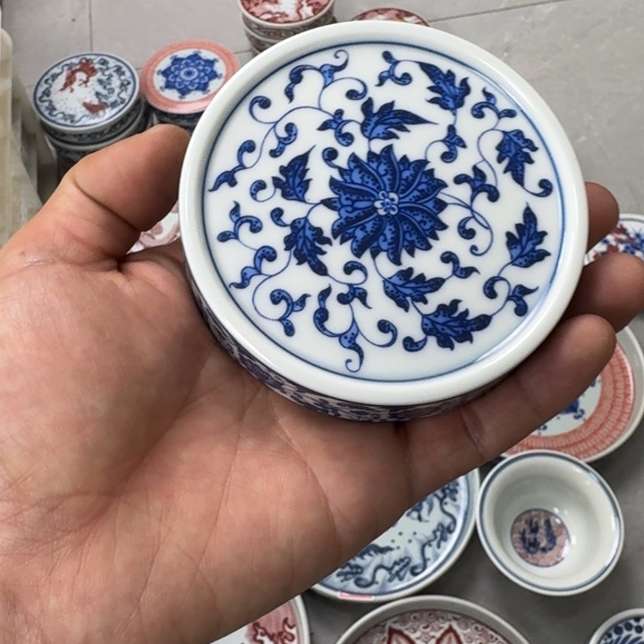 摆件青花缠枝莲盖置
