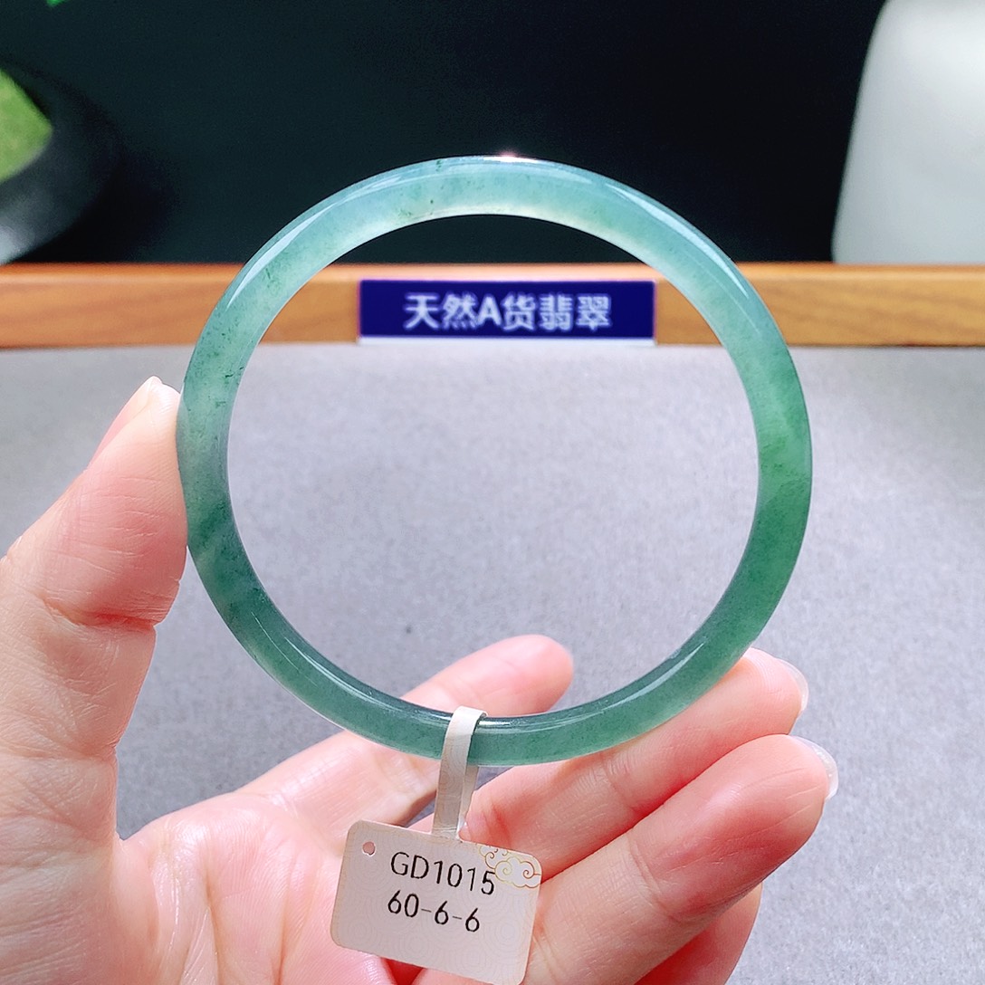 未镶嵌手镯翡翠天然翡翠手镯a货
