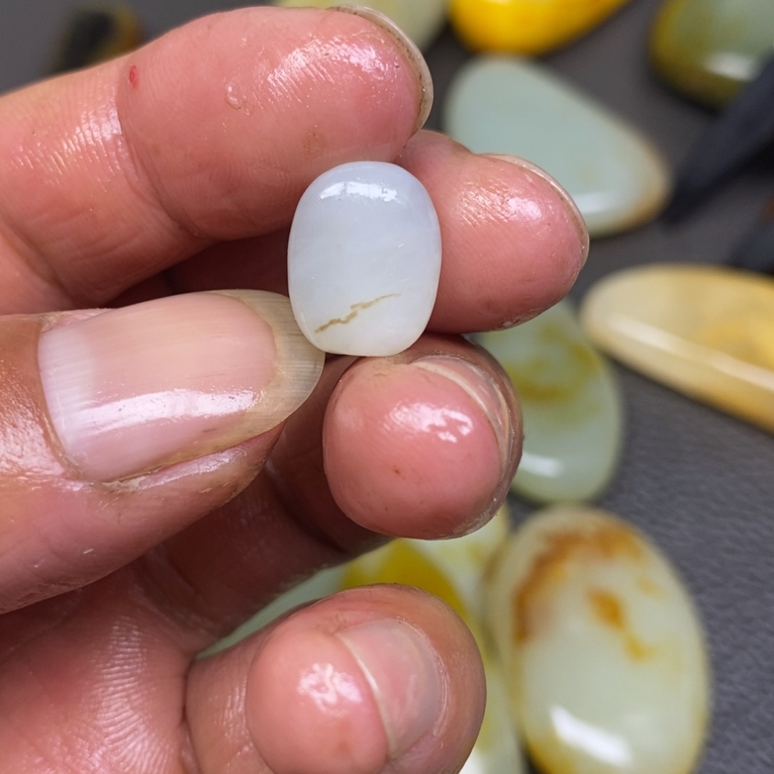 和田玉（糖玉）挂件未镶嵌