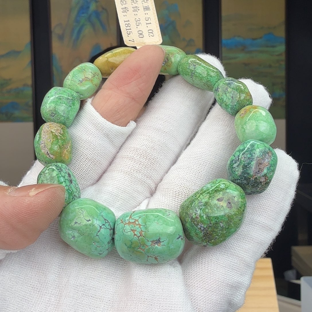 绿松石未镶嵌珠宝奇石