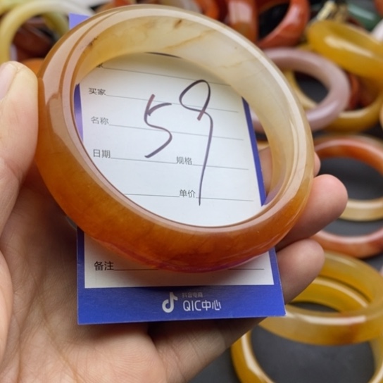 石英质玉未镶嵌手镯