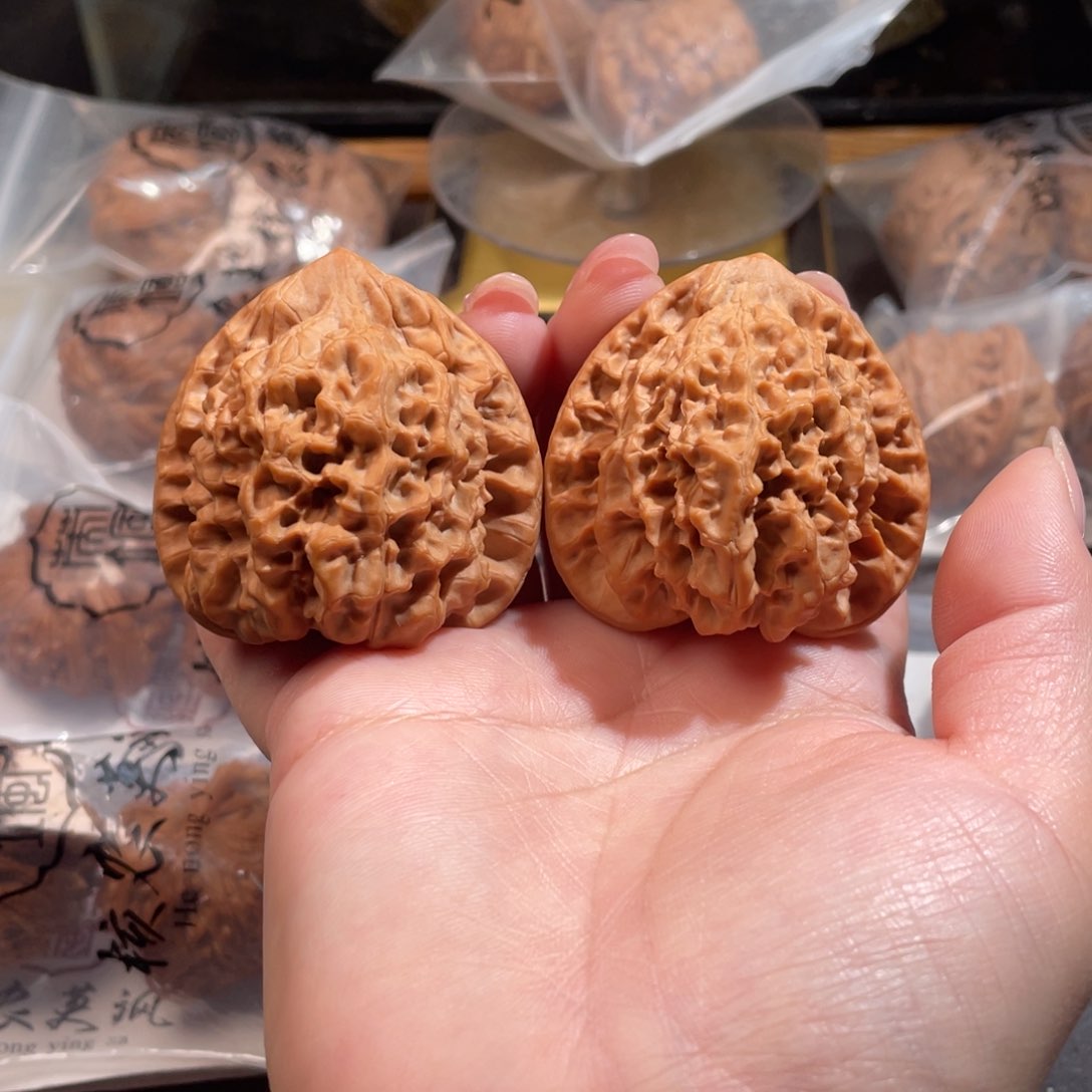 文玩核桃吊坠47官帽