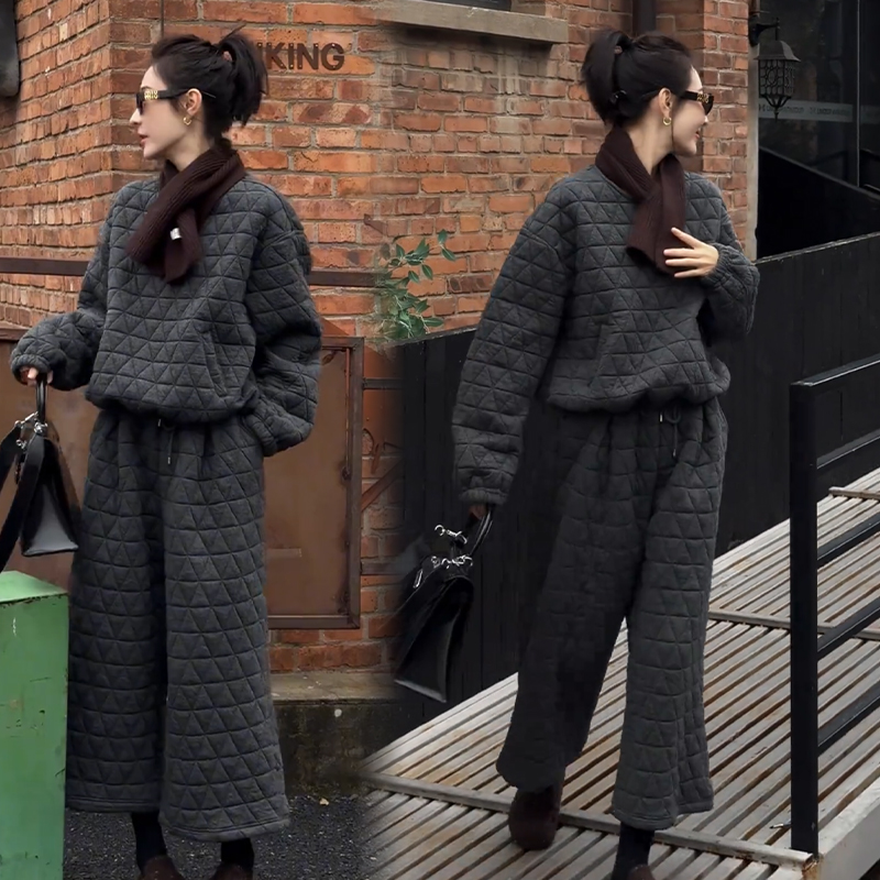 2025秋冬新款时尚显瘦气质网红高档套装女高级百搭宽松大码两件套