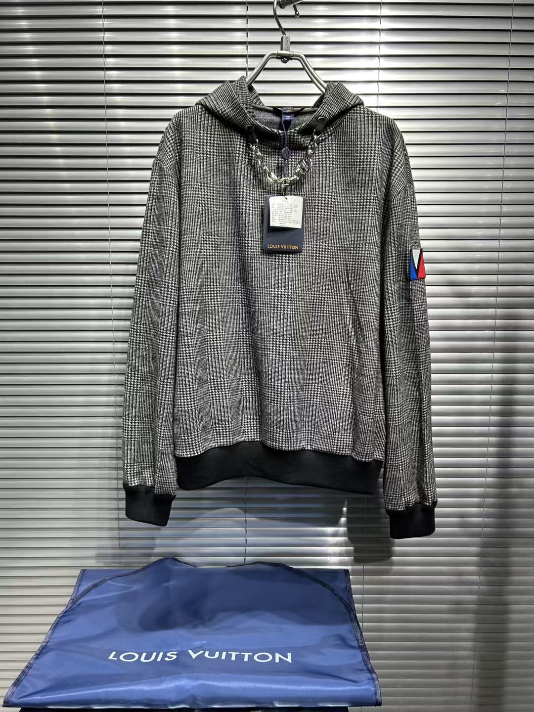 未使用 LouisVuitton/路易威登 帆船美洲杯限定灰色帽衫 xl码