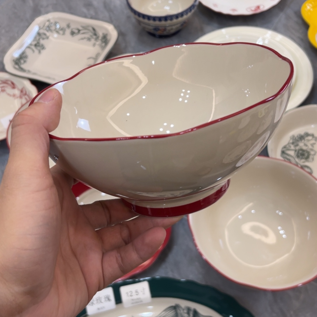 陶瓷微瑕餐具介意勿拍，满18飞！