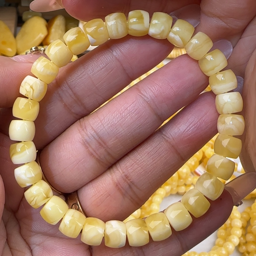 蜜蜡未镶嵌手链浓白妖花直切手串