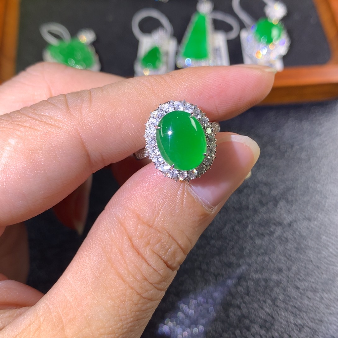 翡翠18K金镶嵌戒指两用款