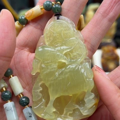 岫玉未镶嵌挂件挂件