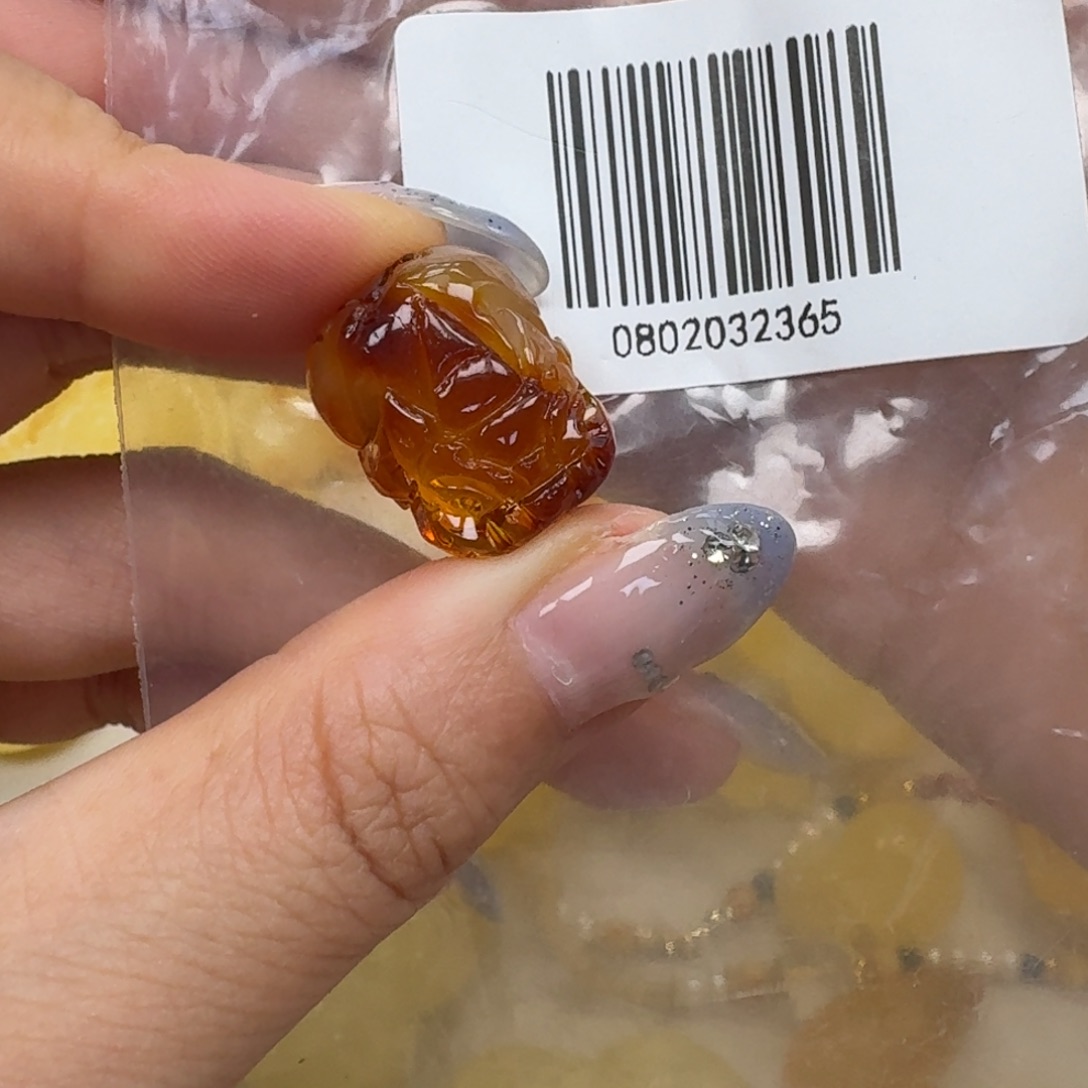 琥珀未镶嵌珠宝奇石