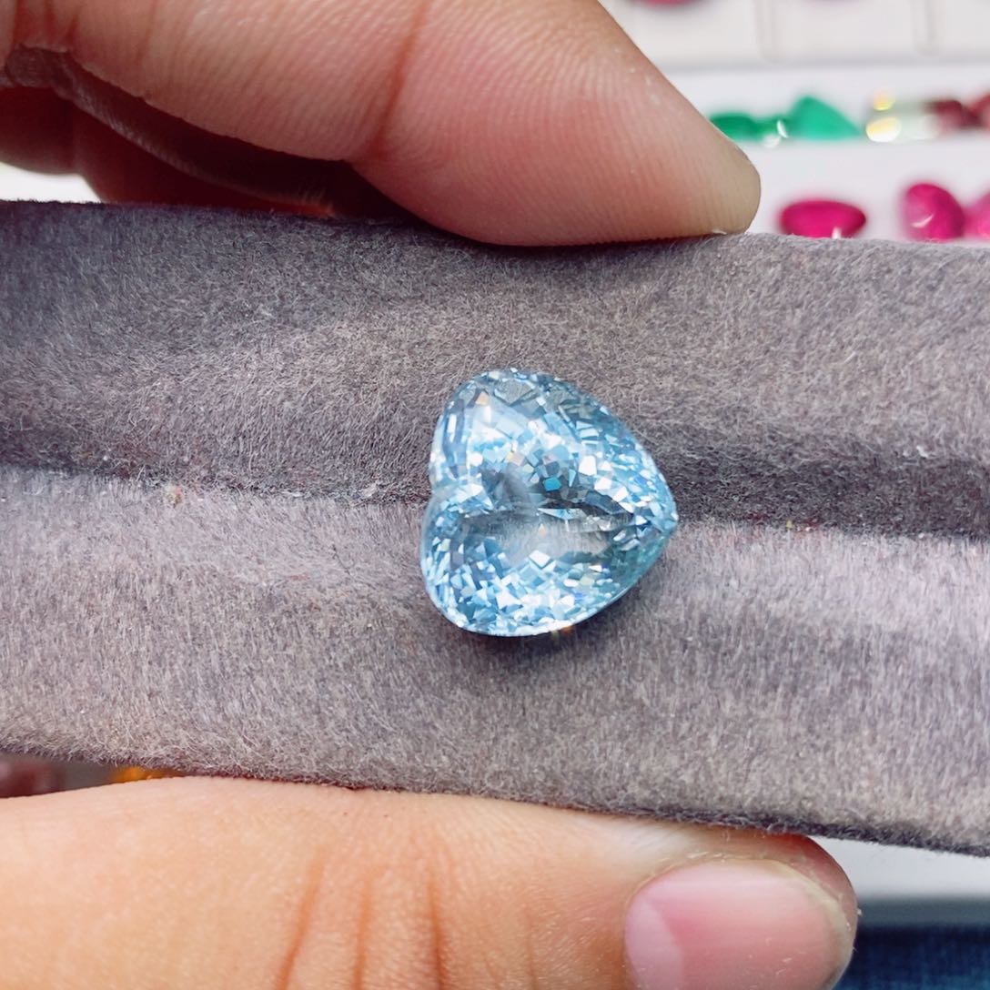 海蓝宝石裸石未镶嵌海蓝宝石10克拉