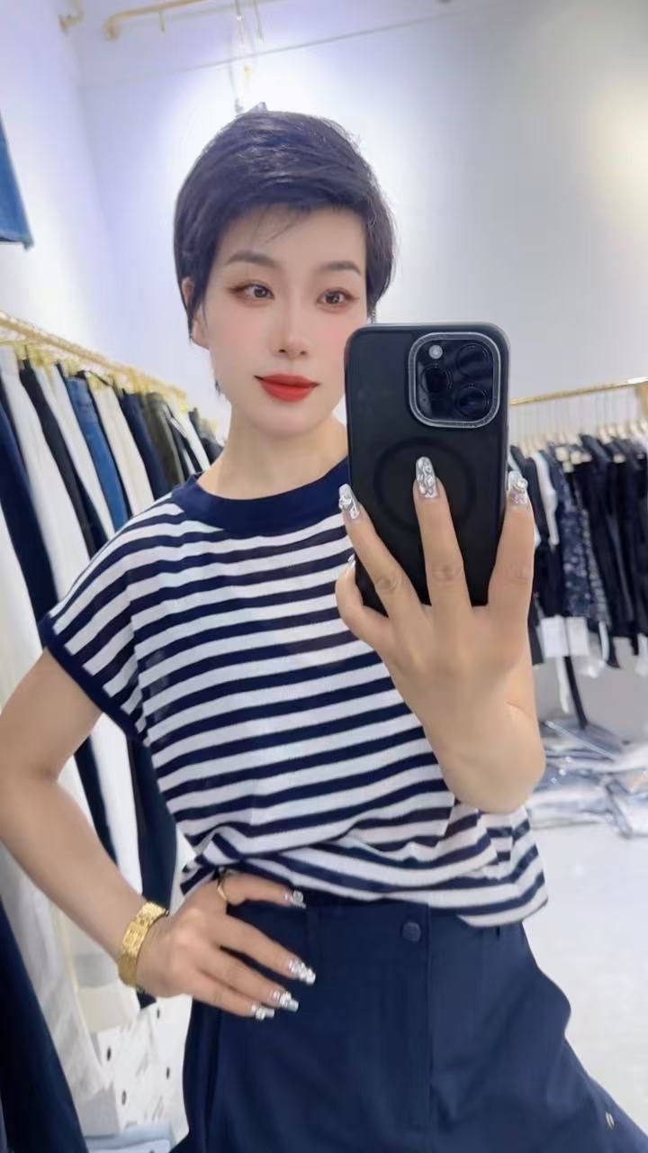 夏季休闲风气质短袖显瘦