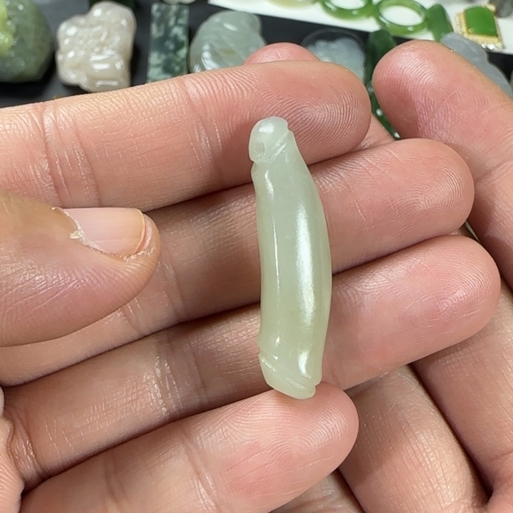 和田玉未镶嵌颈饰福利