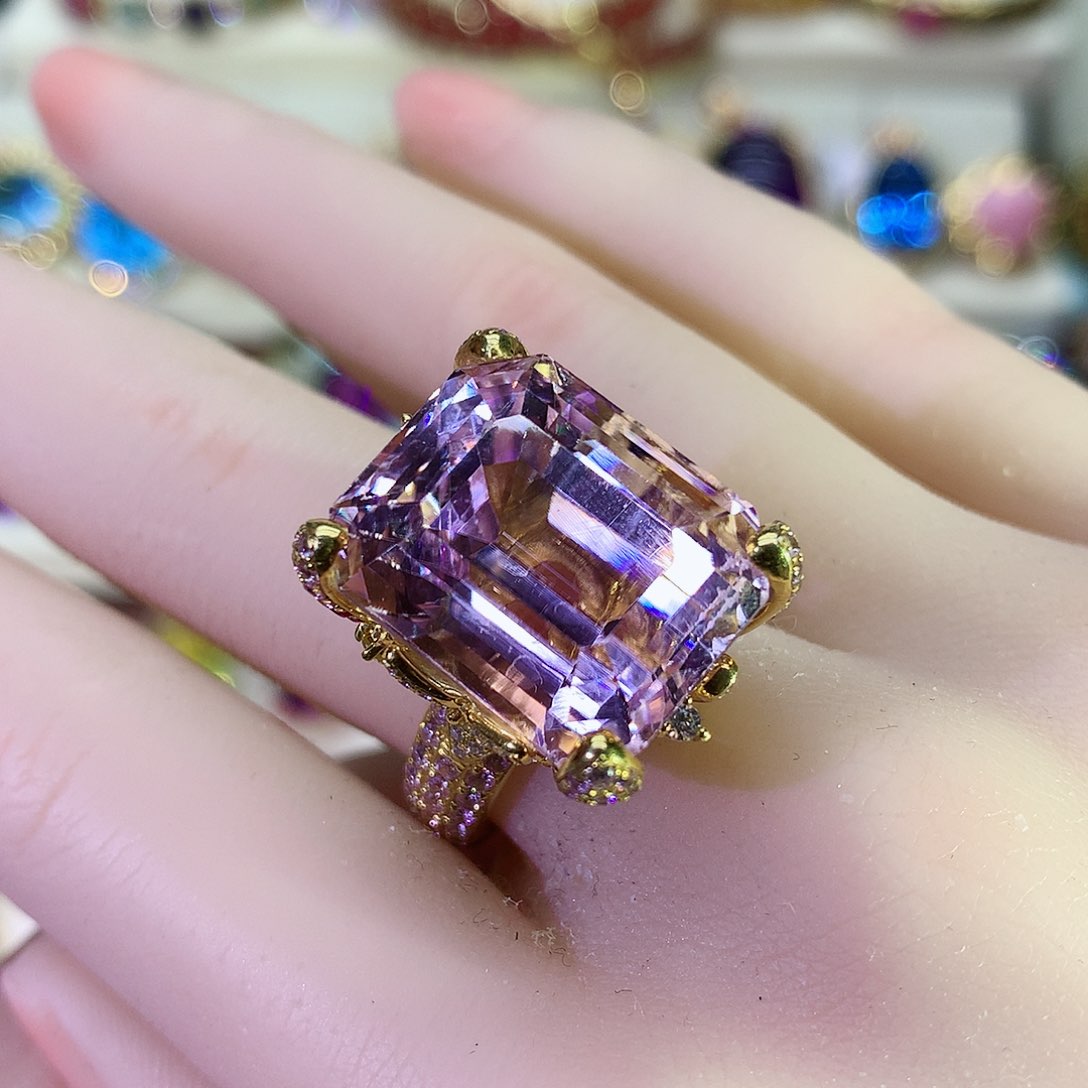 锂辉石戒指9K金镶嵌