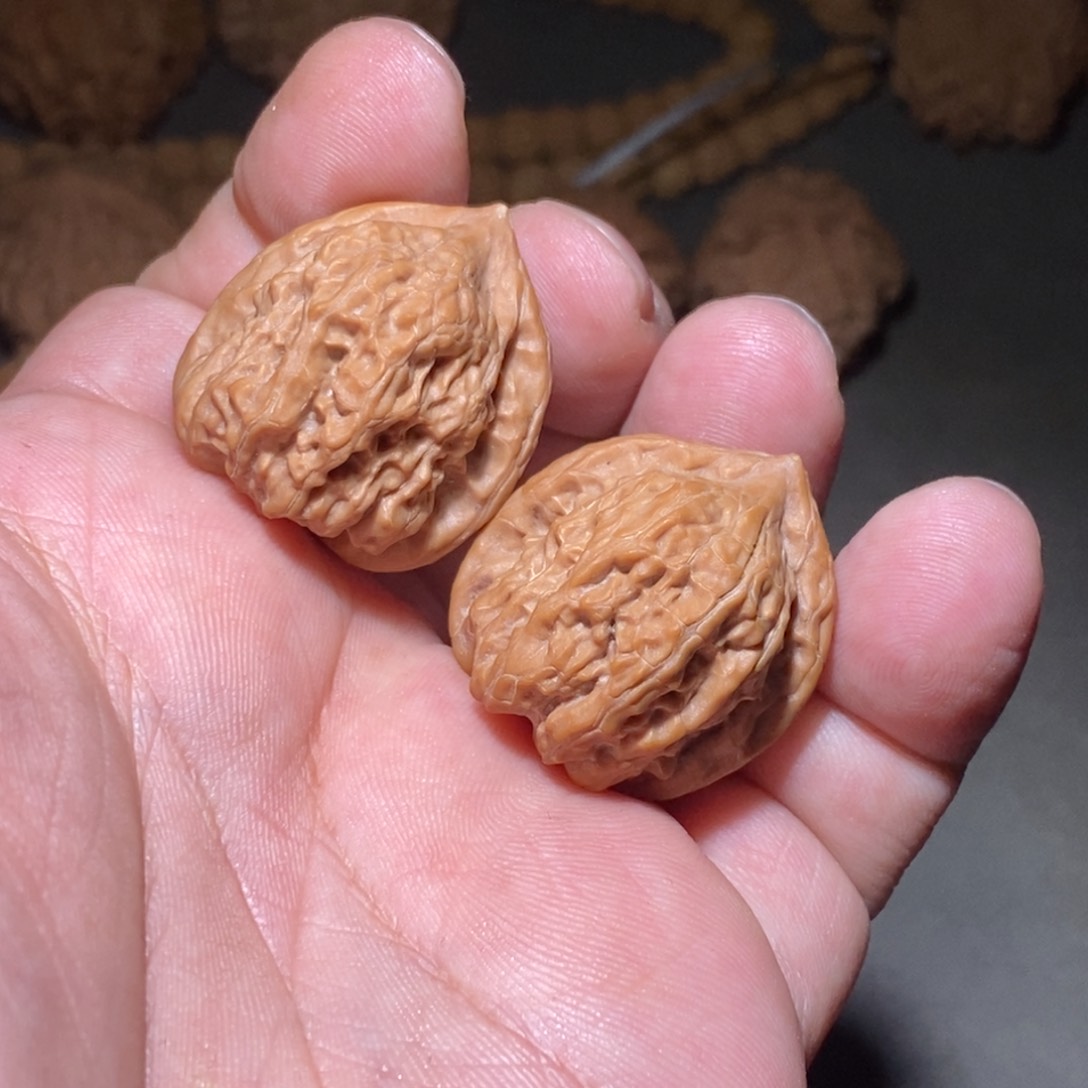 文玩核桃吊坠金钻