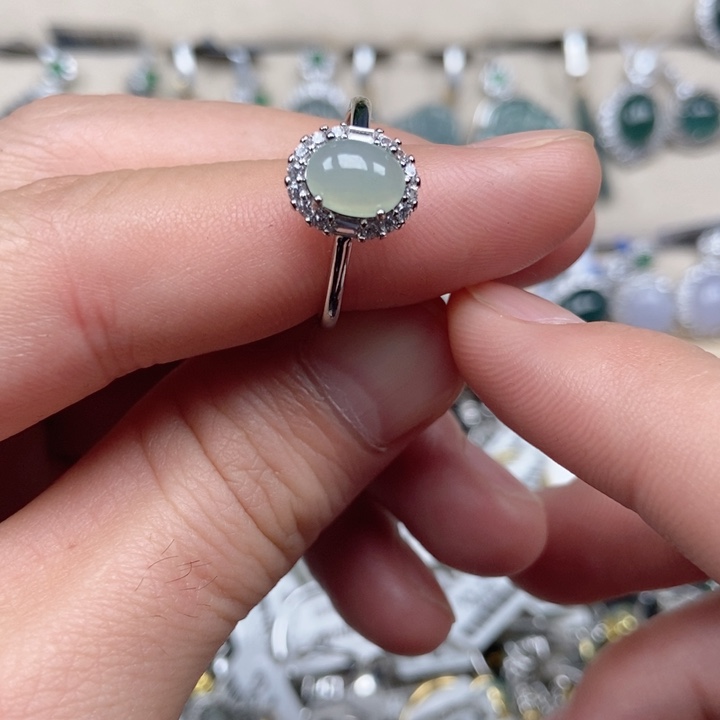 翡翠未镶嵌戒指戒指