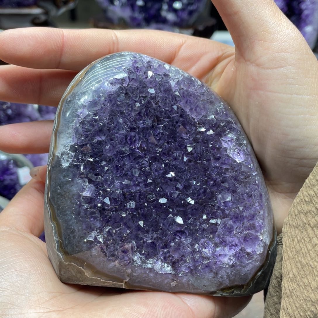 紫晶大型摆件（非配饰）未镶嵌