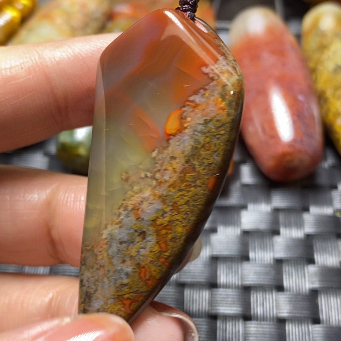 玛瑙/玉髓颈饰未镶嵌