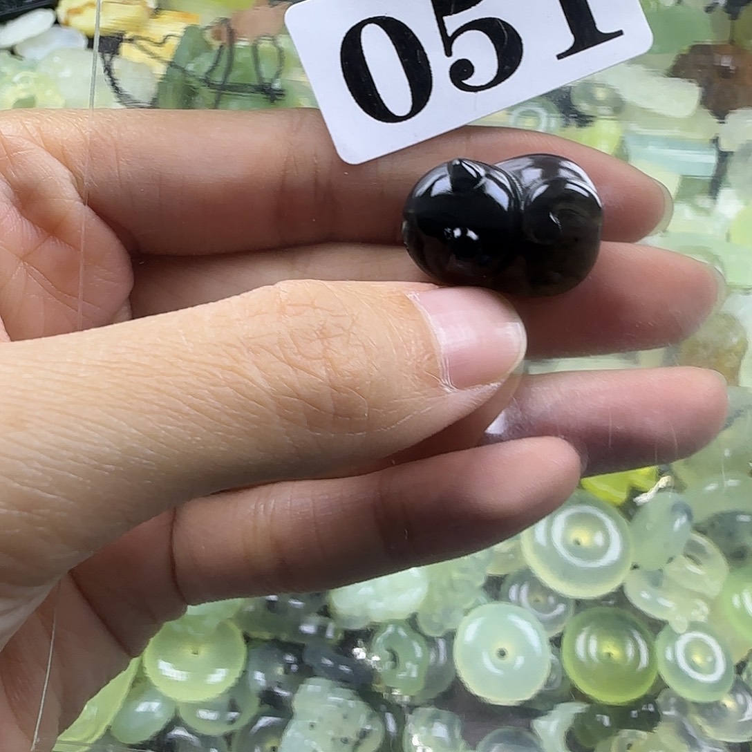 蛇纹石玉未镶嵌岫玉吊坠